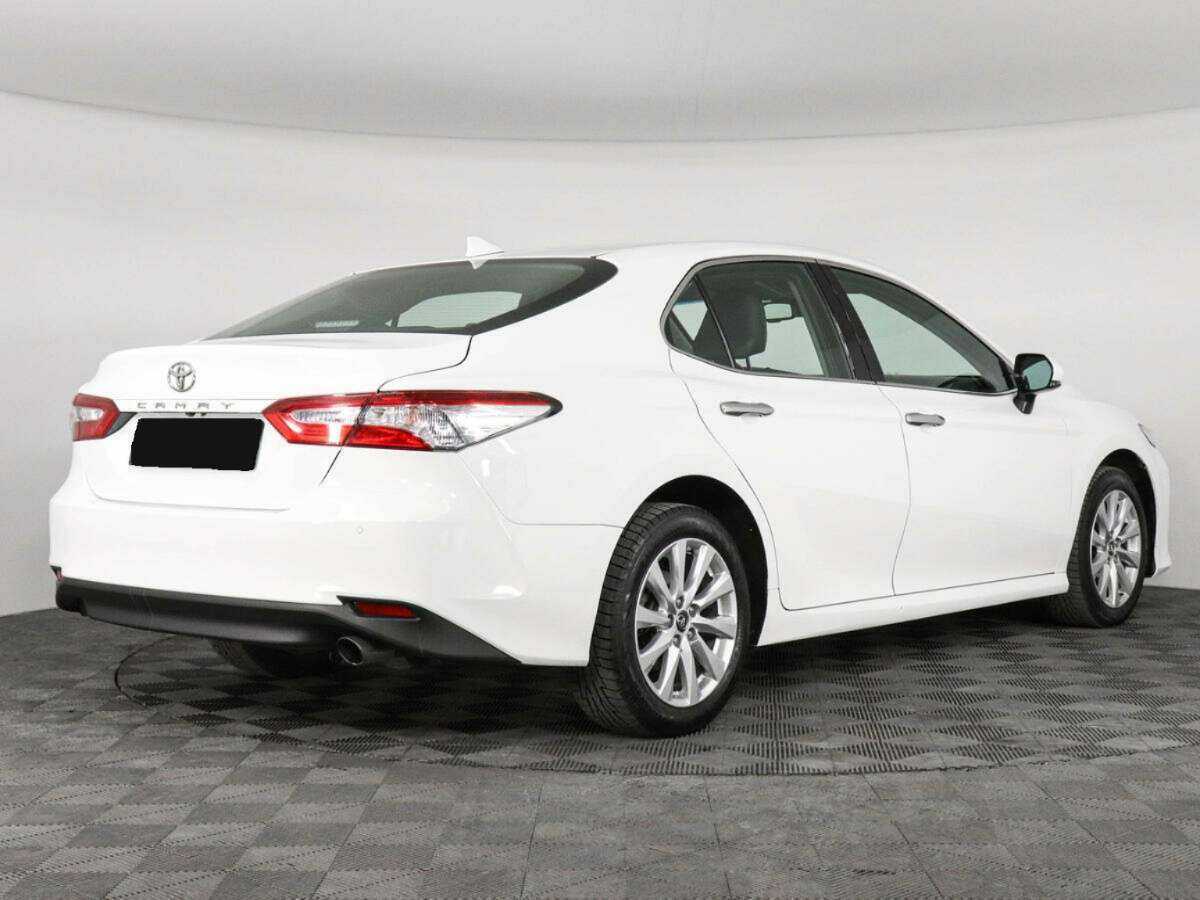 Toyota Camry с пробегом — 2019 год. Фото: #4