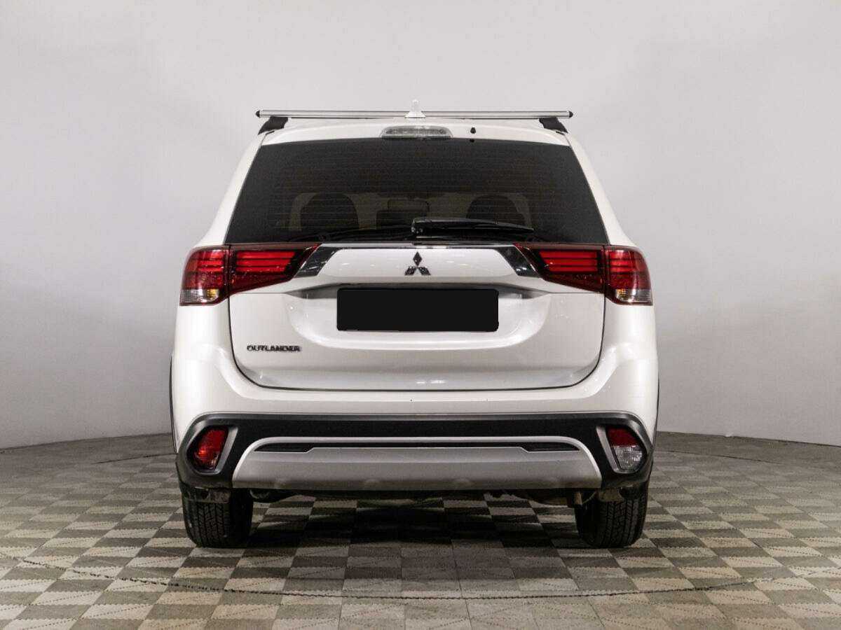 Mitsubishi Outlander с пробегом — 2020 год. Фото: #5