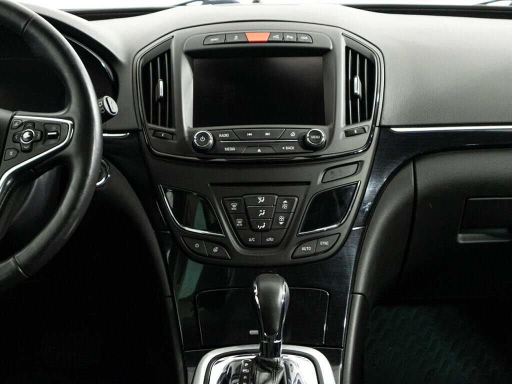 Opel Insignia с пробегом — 2014 год. Фото: #13