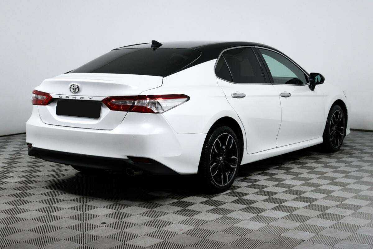 Toyota Camry с пробегом — 2020 год. Фото: #4