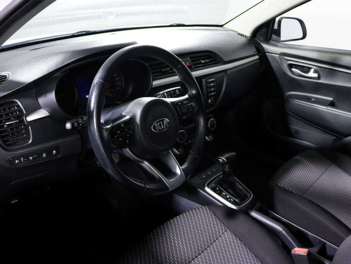 Kia Rio с пробегом — 2018 год. Фото: #12
