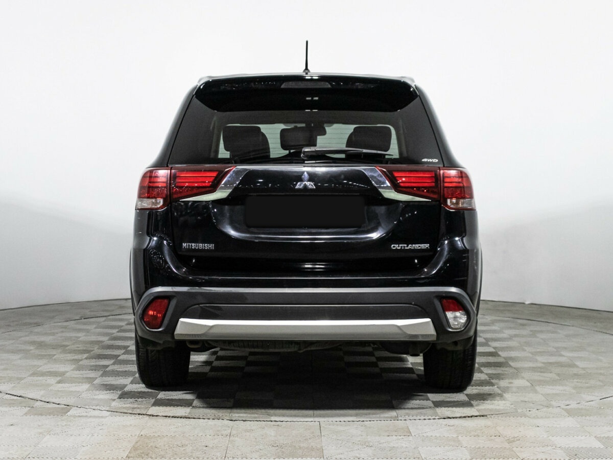 Mitsubishi Outlander с пробегом — 2015 год. Фото: #4