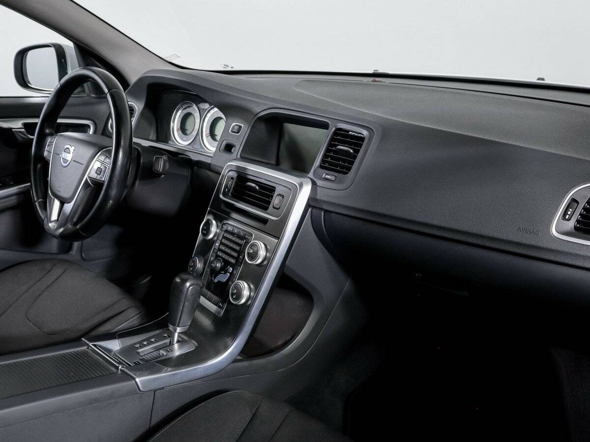 Volvo S60 с пробегом — 2012 год. Фото: #8