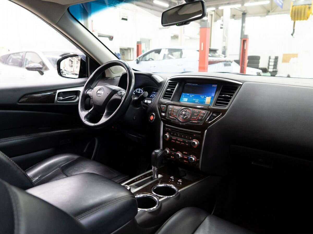 Nissan Pathfinder с пробегом — 2015 год. Фото: #17