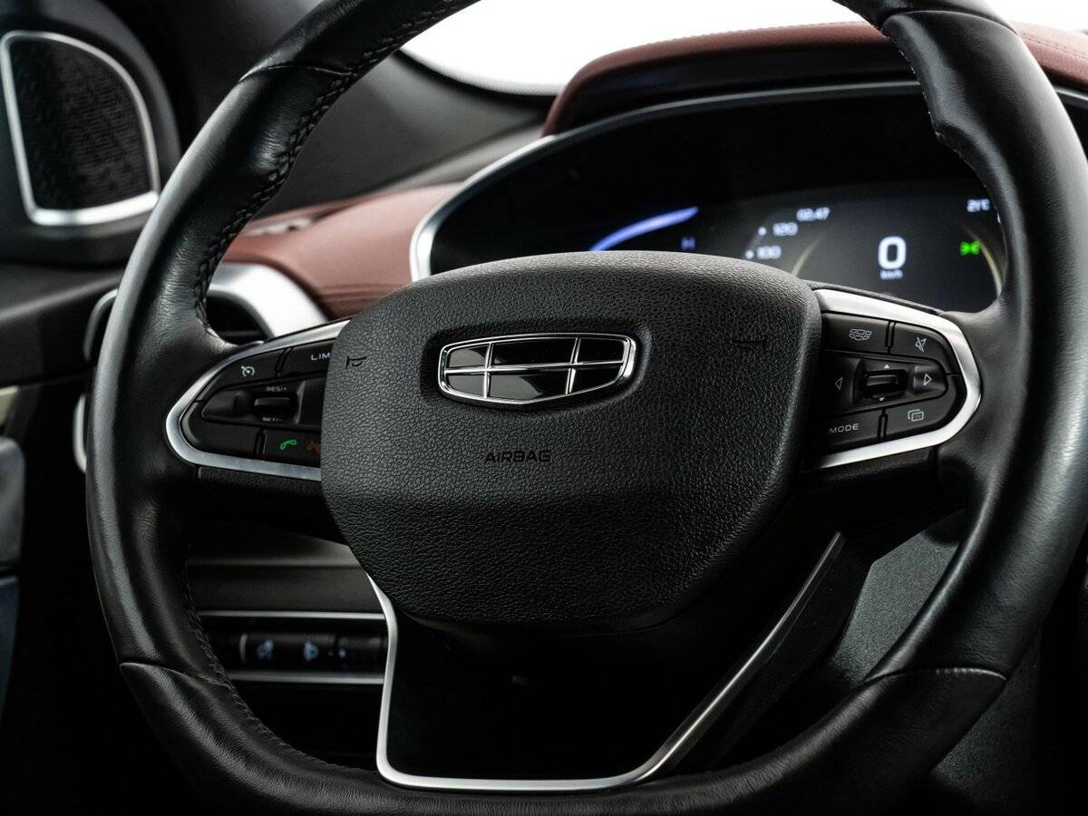 Geely Coolray с пробегом — 2021 год. Фото: #8