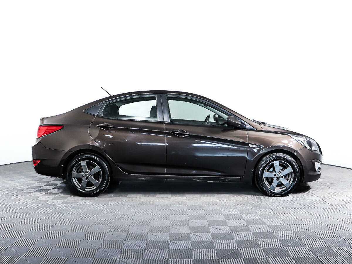 Hyundai Solaris с пробегом — 2016 год. Фото: #3