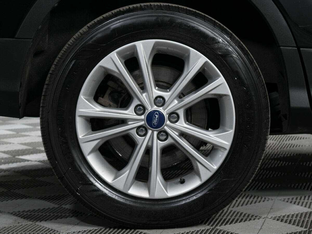 Ford Kuga с пробегом — 2017 год. Фото: #16