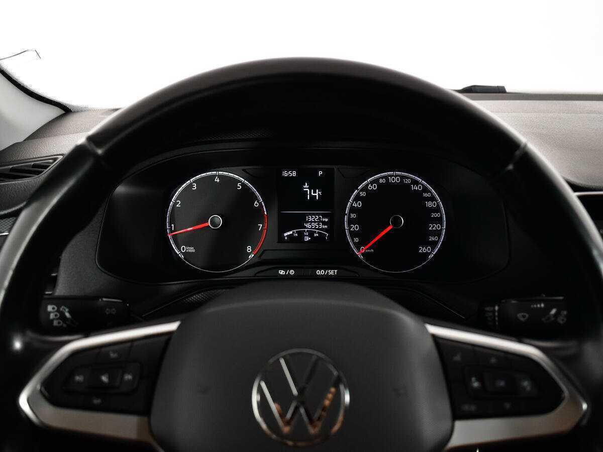 Volkswagen Polo с пробегом — 2021 год. Фото: #8