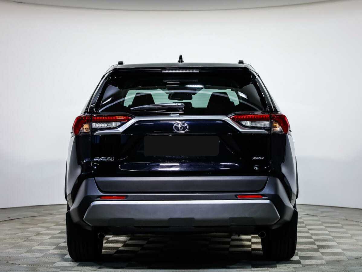 Toyota RAV4 с пробегом — 2021 год. Фото: #5