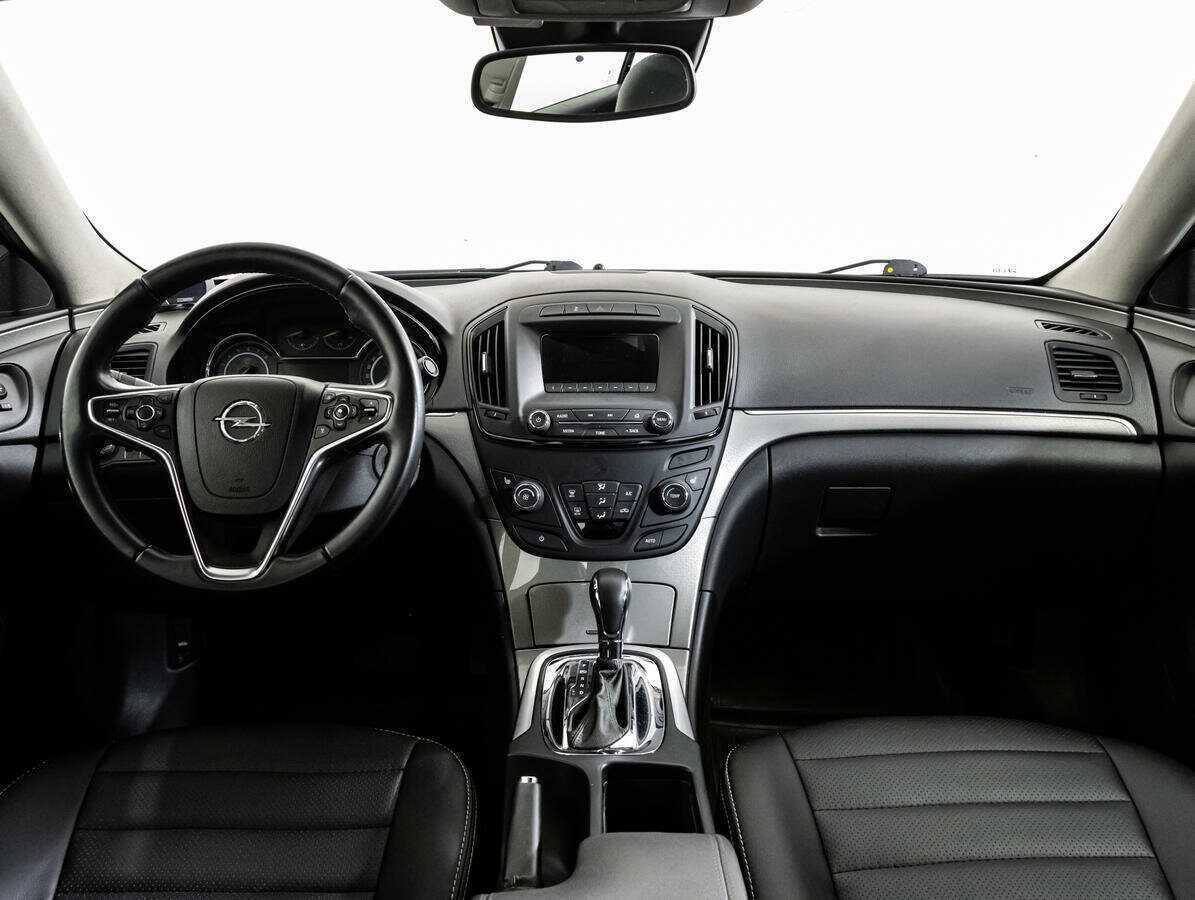 Opel Insignia с пробегом — 2014 год. Фото: #9