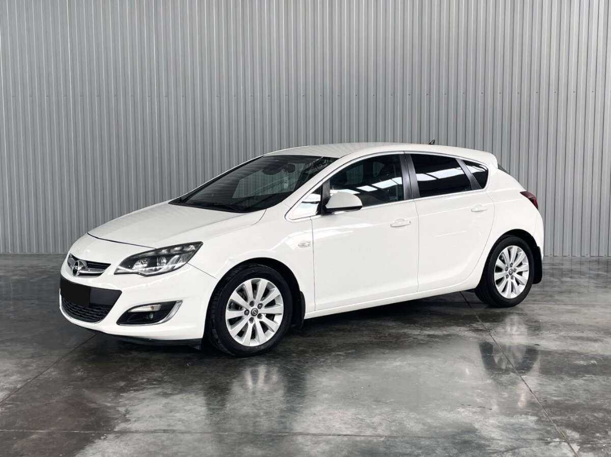 Opel Astra с пробегом — 2014 год. Фото: #0