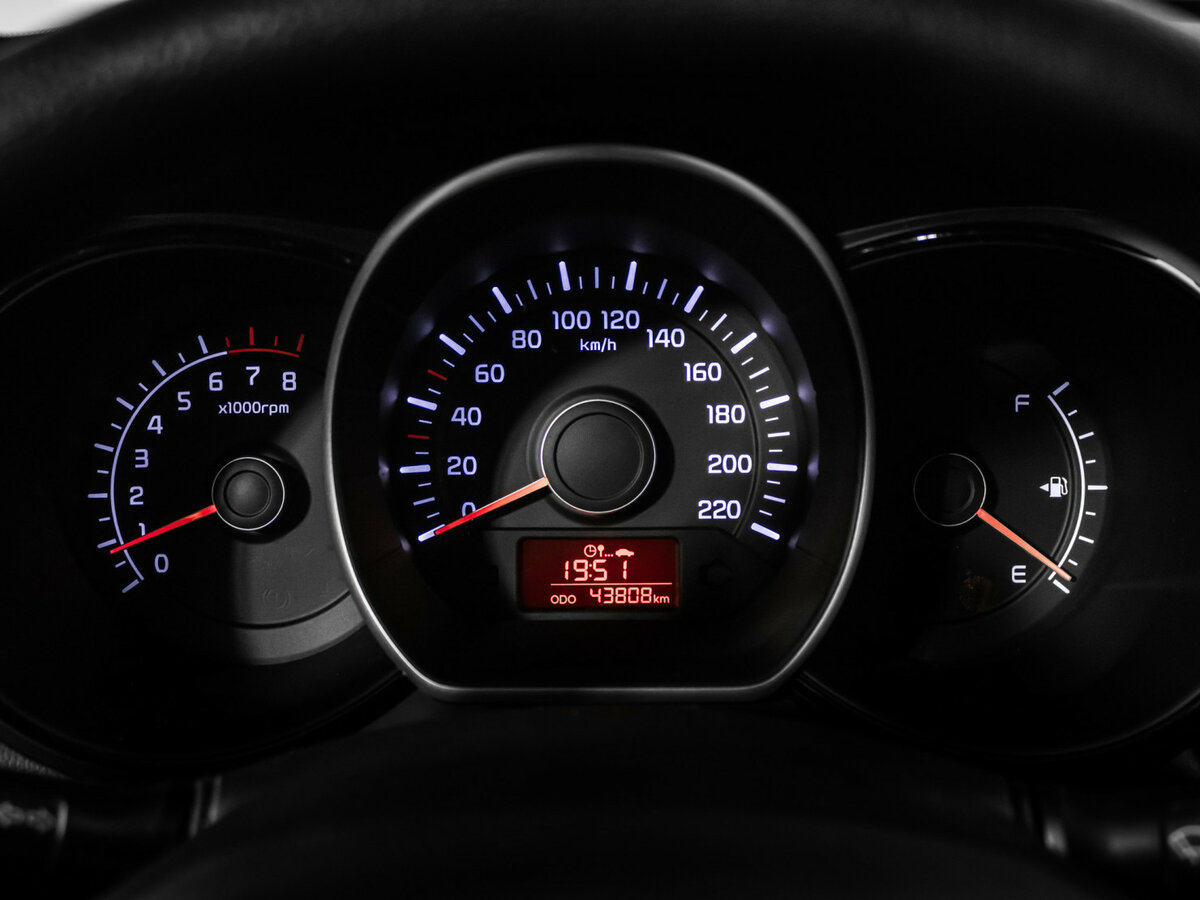 Kia Rio с пробегом — 2014 год. Фото: #8