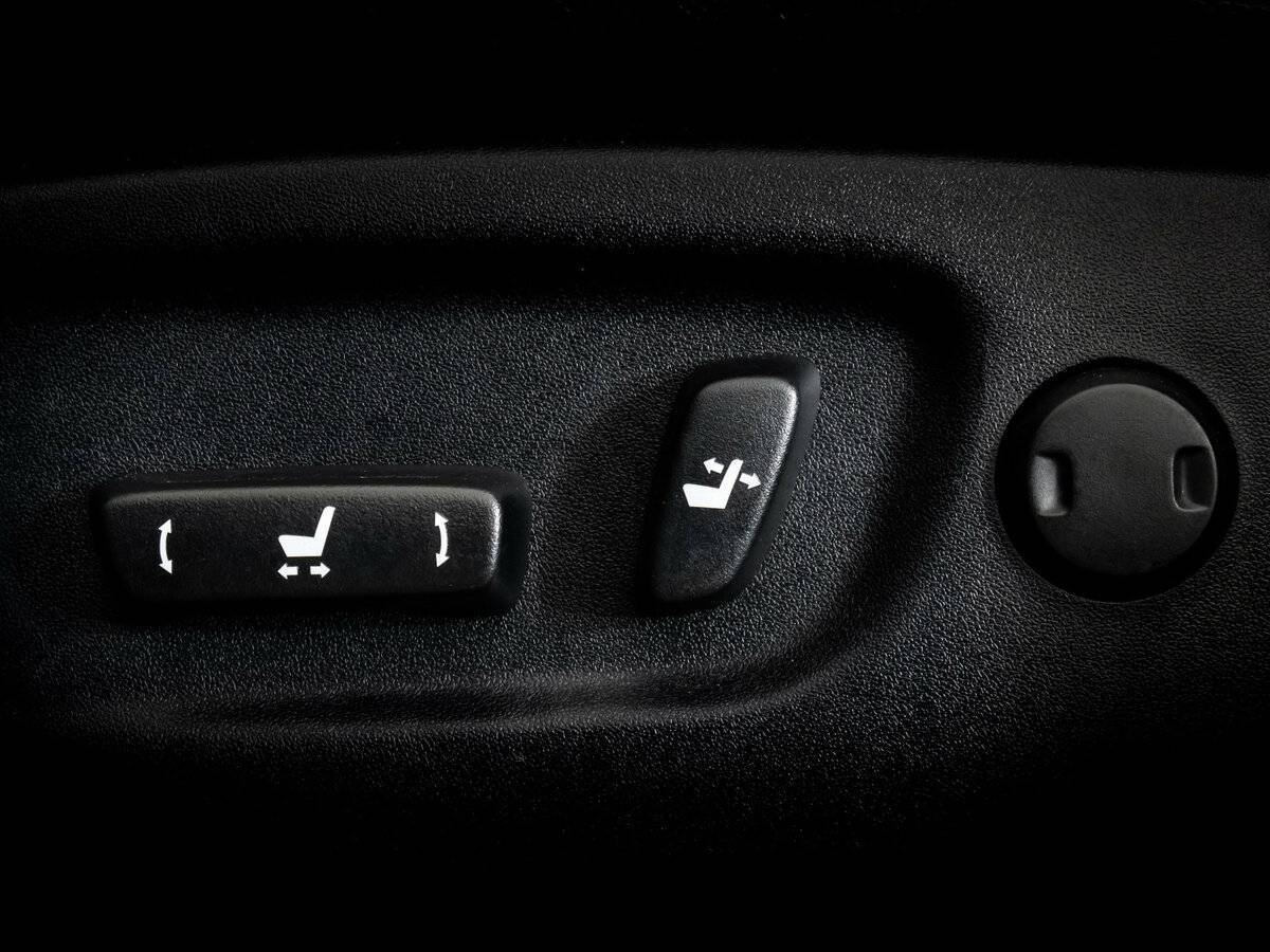 Toyota RAV4 с пробегом — 2015 год. Фото: #14