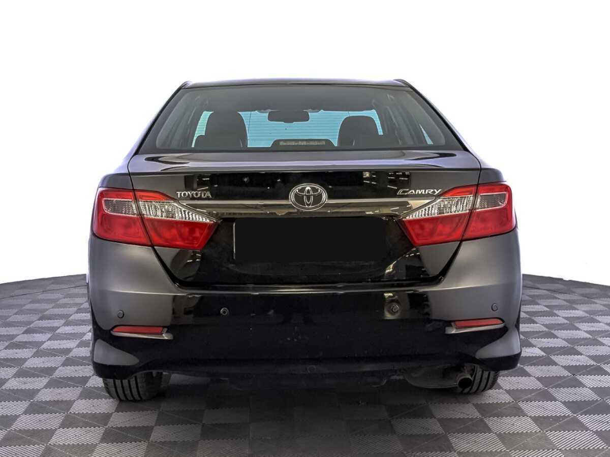 Toyota Camry с пробегом — 2014 год. Фото: #5
