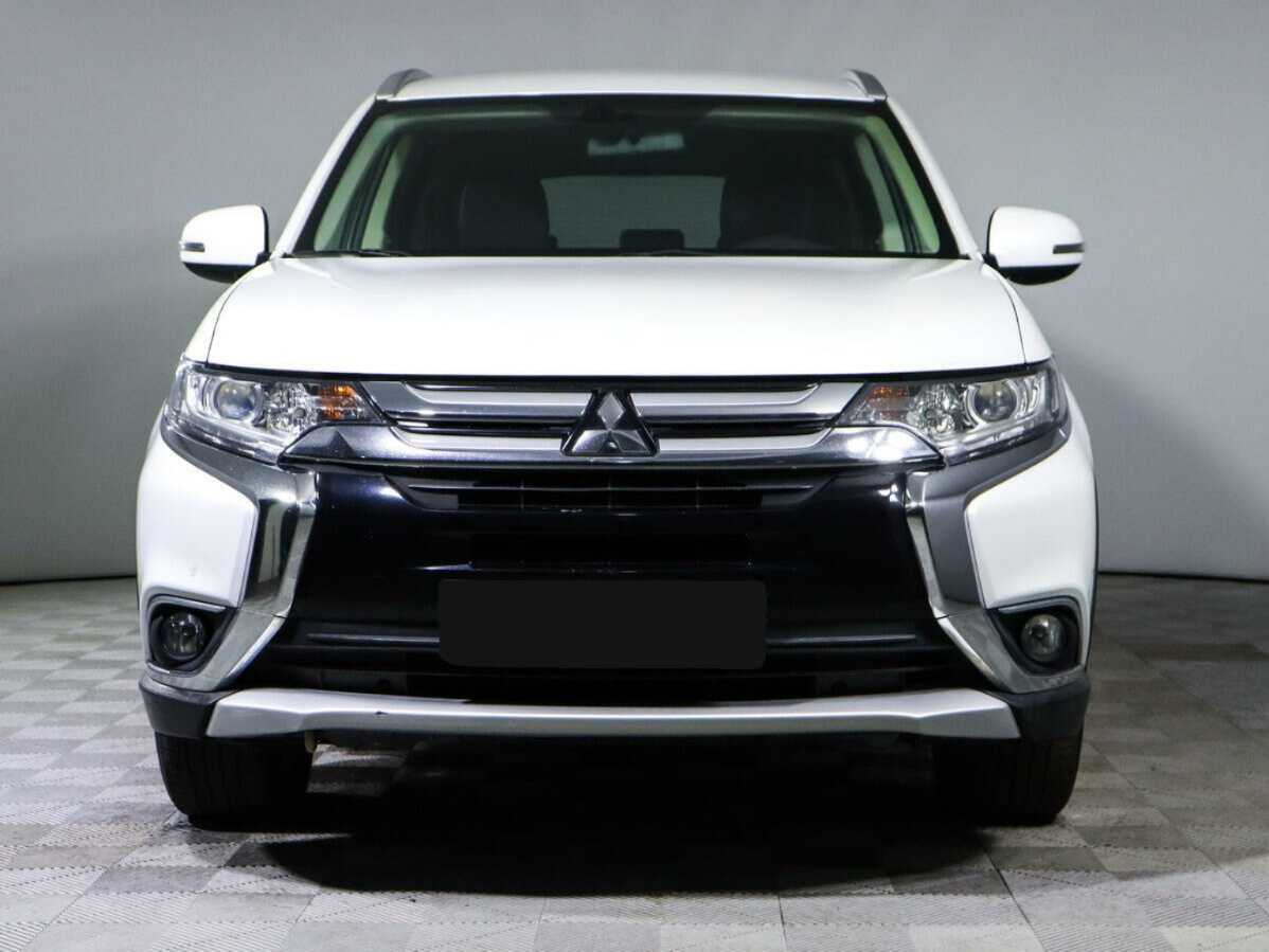 Mitsubishi Outlander с пробегом — 2016 год. Посмотреть фото
