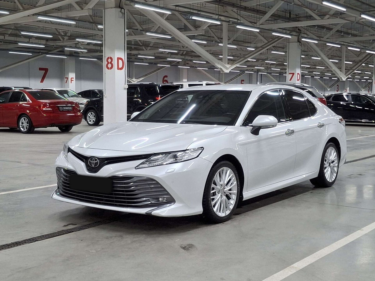 Toyota Camry с пробегом — 2020 год. Посмотреть фото