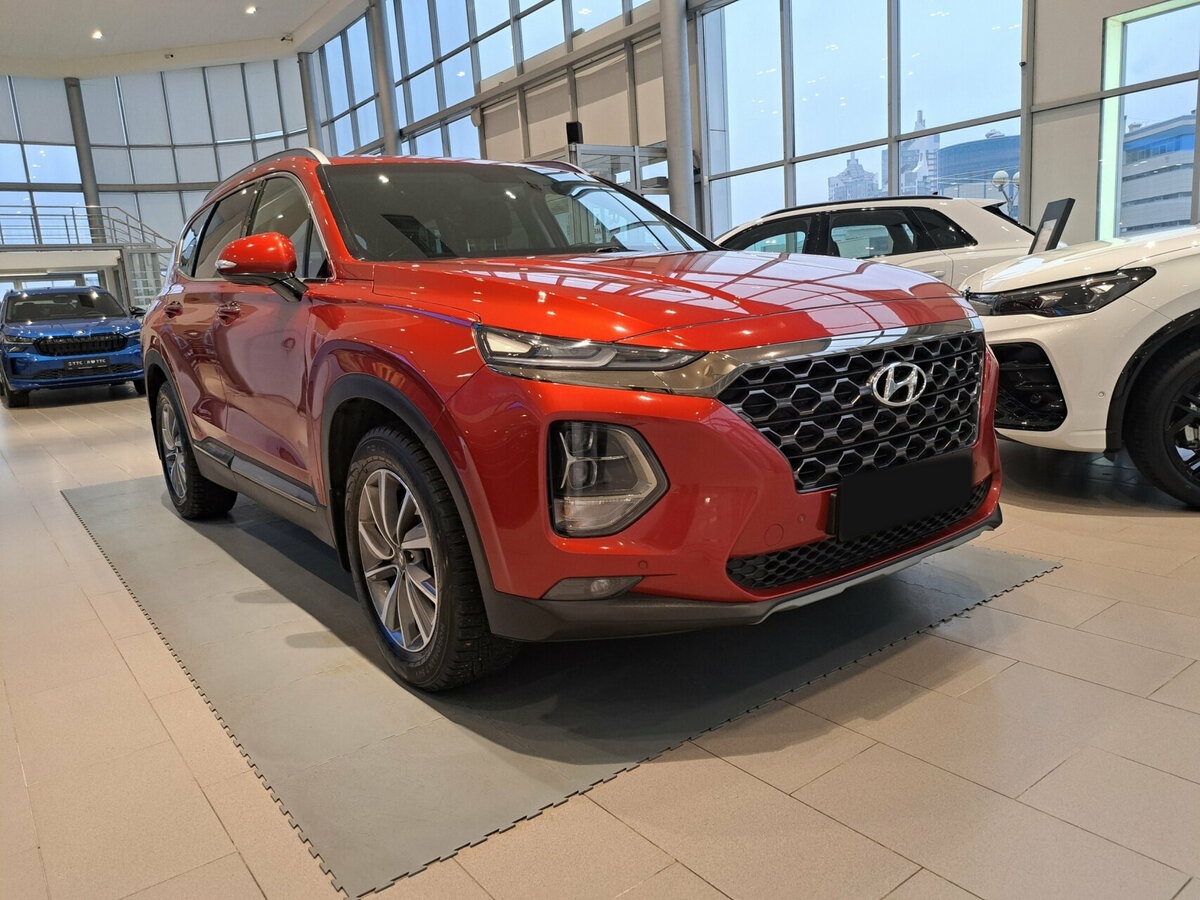 Hyundai Santa Fe с пробегом — 2019 год. Фото: #2