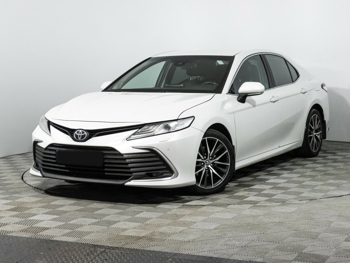 Toyota Camry с пробегом — 2021 год. Посмотреть фото