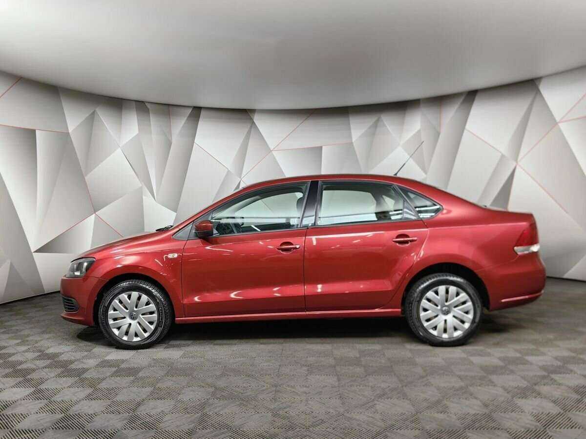 Volkswagen Polo с пробегом — 2012 год. Фото: #4