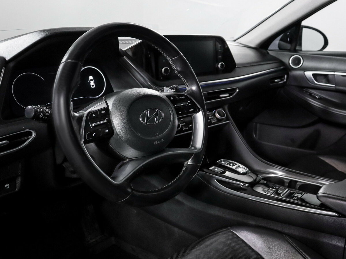 Hyundai Sonata с пробегом — 2022 год. Фото: #12