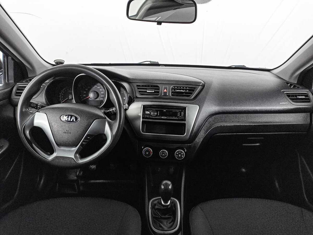 Kia Rio с пробегом — 2017 год. Фото: #13