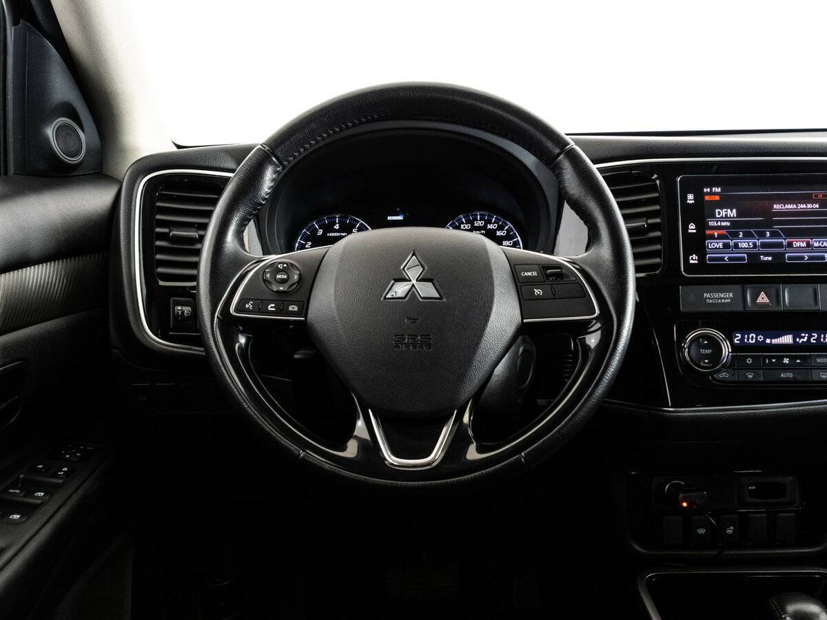 Mitsubishi Outlander с пробегом — 2018 год. Фото: #9