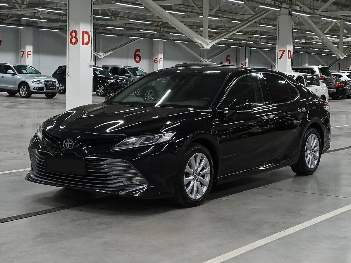 Toyota Camry с пробегом — 2019 год. Посмотреть фото