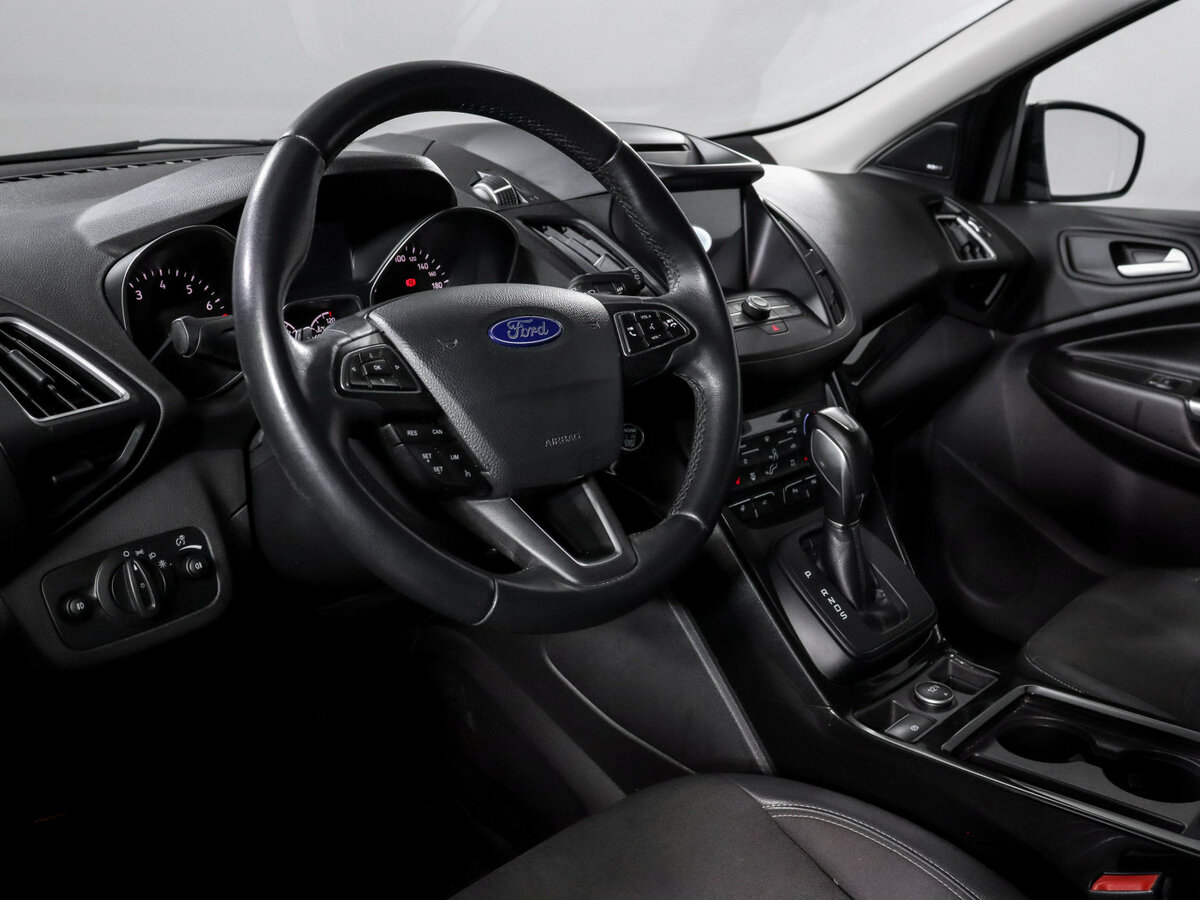 Ford Kuga с пробегом — 2018 год. Фото: #10