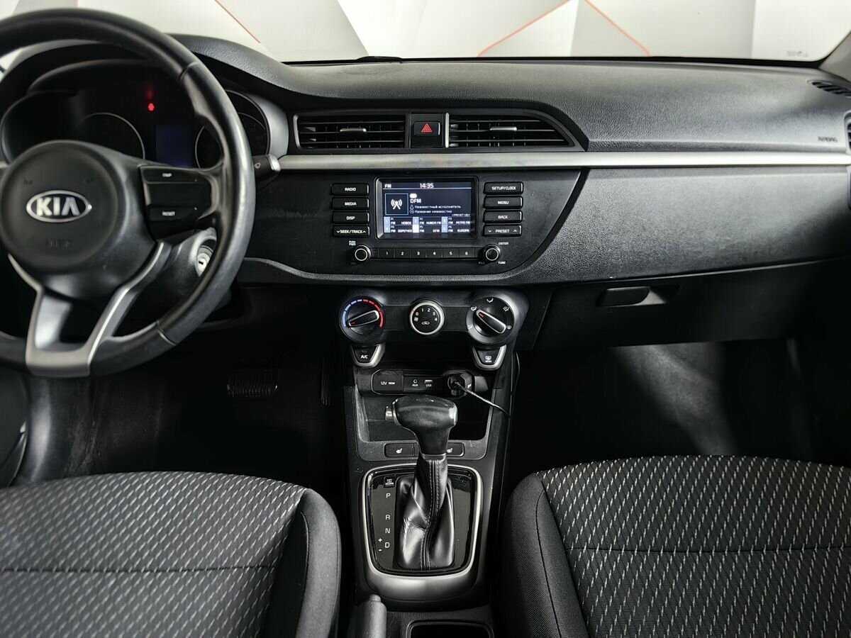 Kia Rio с пробегом — 2018 год. Фото: #10