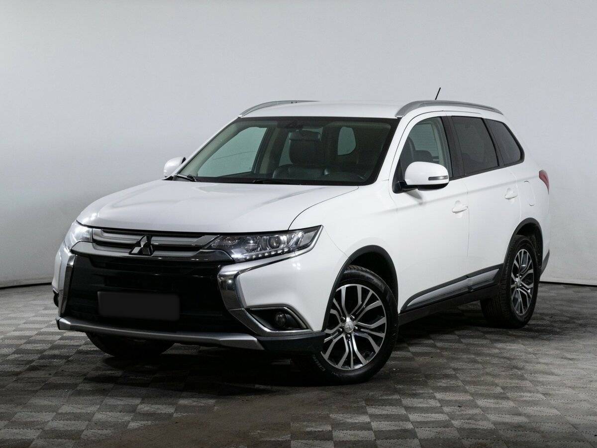 Mitsubishi Outlander с пробегом — 2016 год. Посмотреть фото