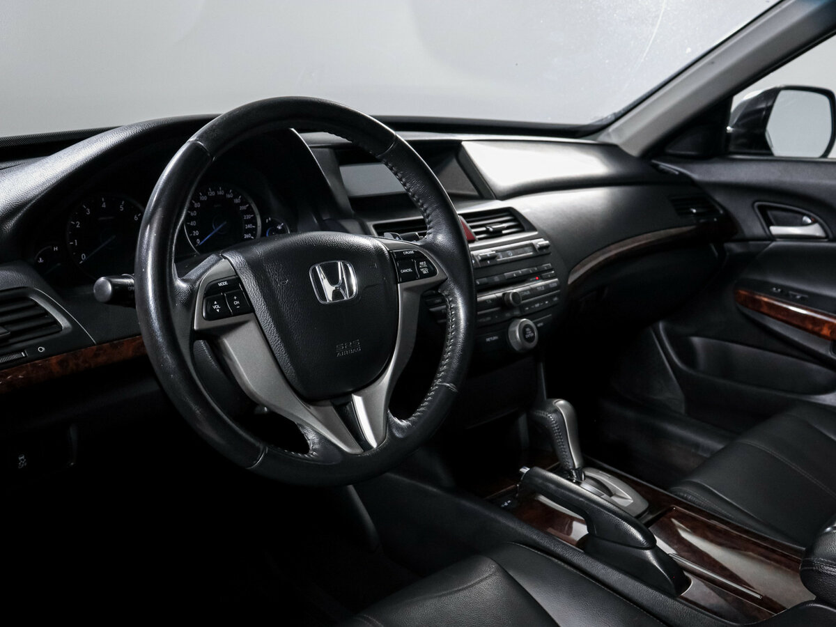 Honda Crosstour с пробегом — 2012 год. Фото: #9