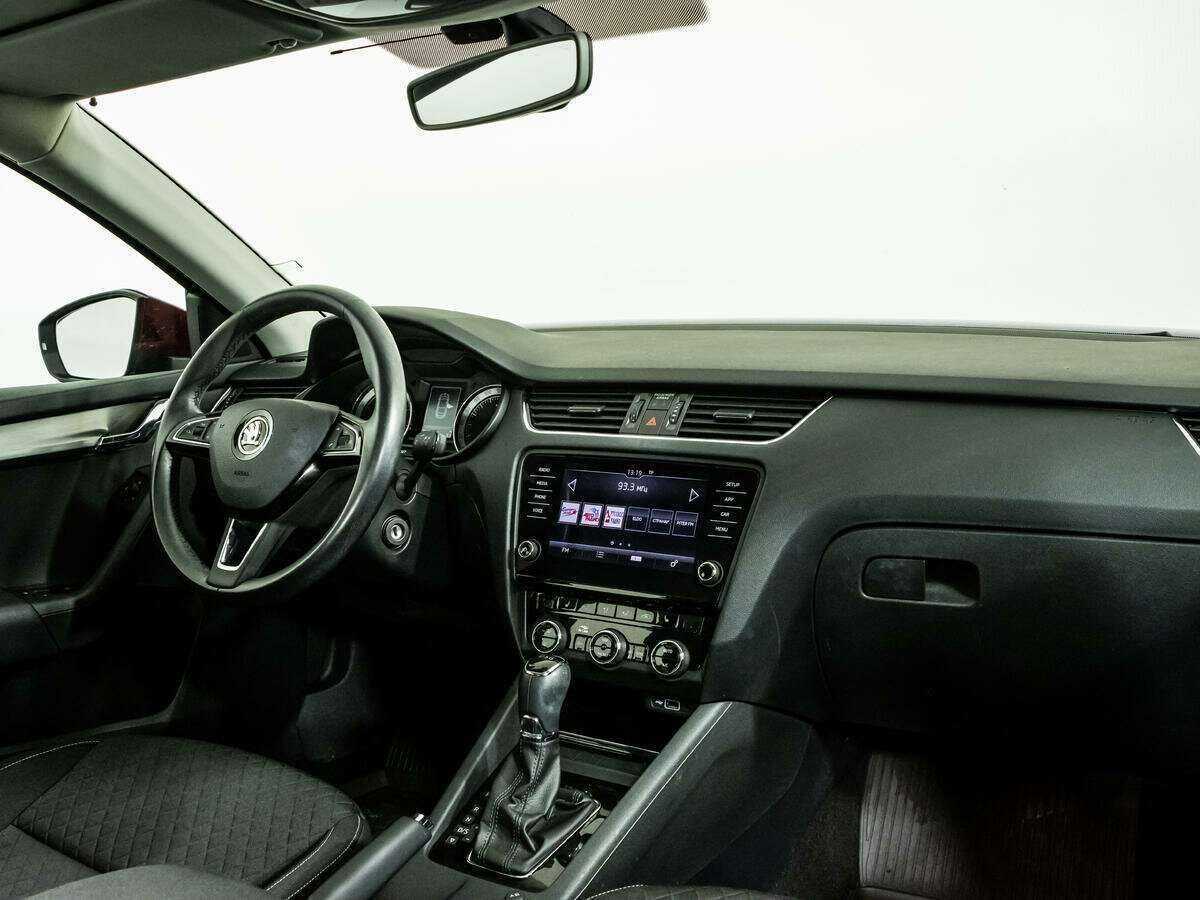 Skoda Octavia с пробегом — 2018 год. Фото: #8
