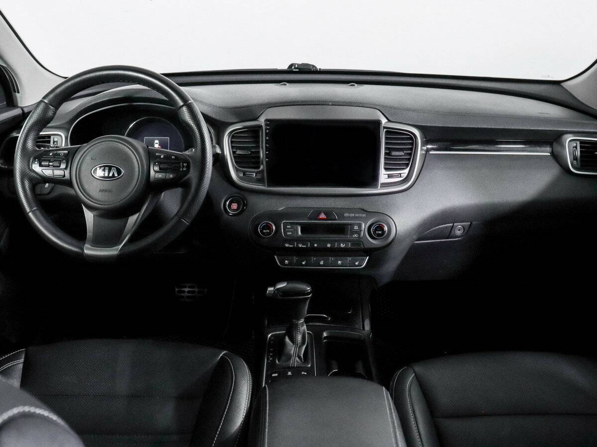 Kia Sorento с пробегом — 2016 год. Фото: #10