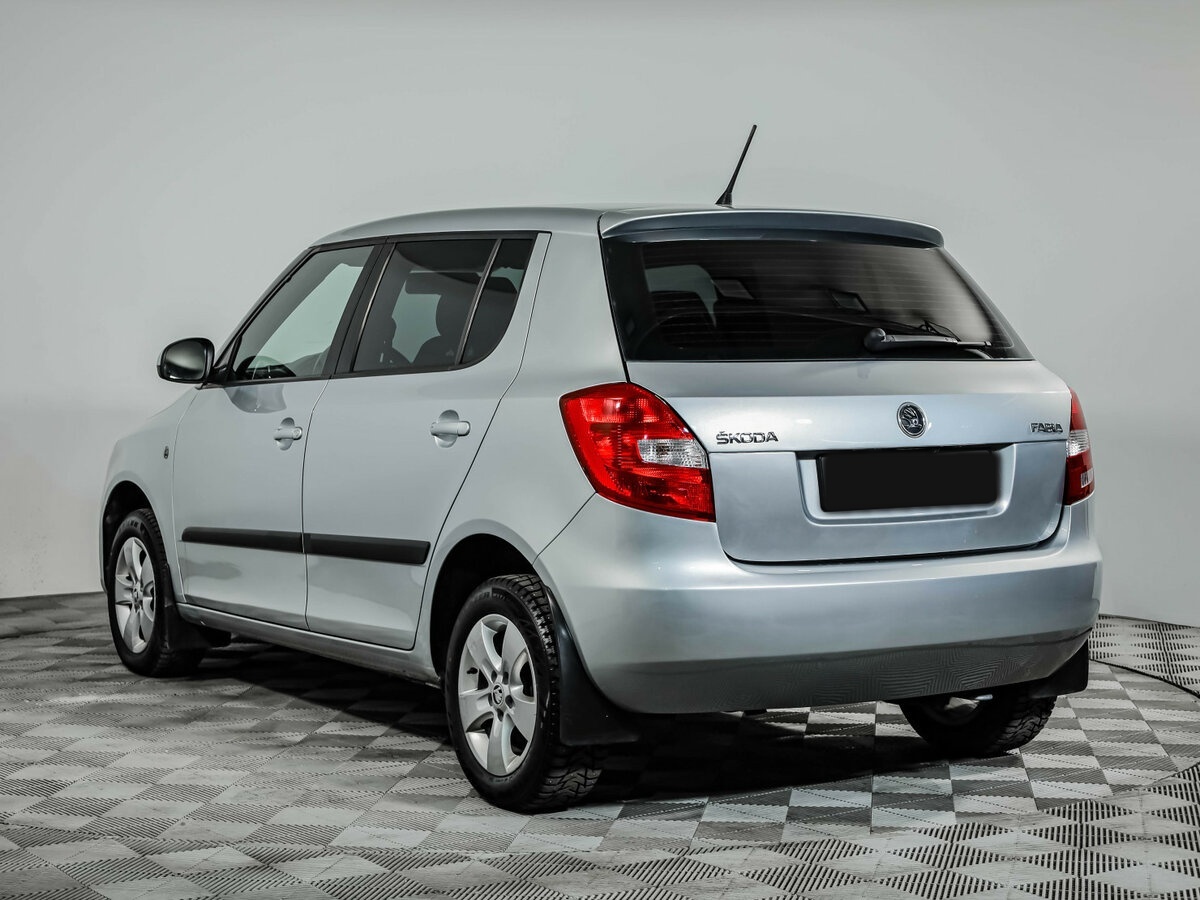 Skoda Fabia с пробегом — 2014 год. Фото: #5