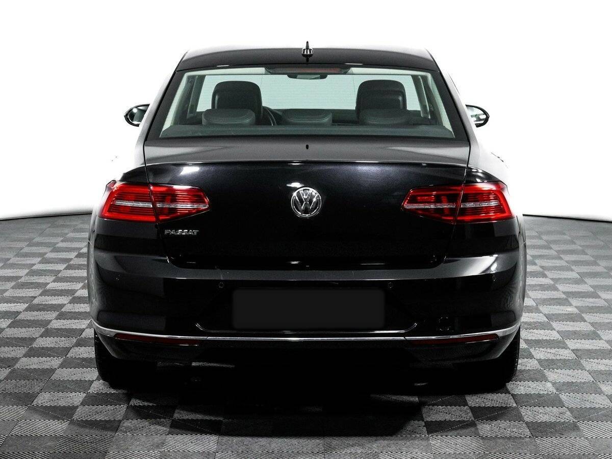 Volkswagen Passat с пробегом — 2019 год. Фото: #5