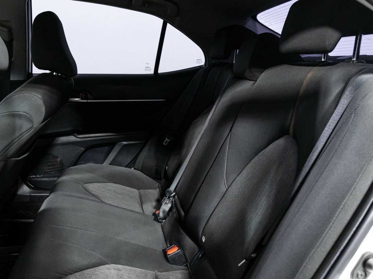 Toyota Camry с пробегом — 2019 год. Фото: #7
