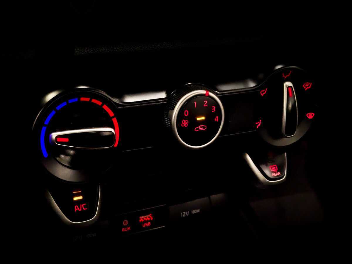 Kia Rio с пробегом — 2020 год. Фото: #21