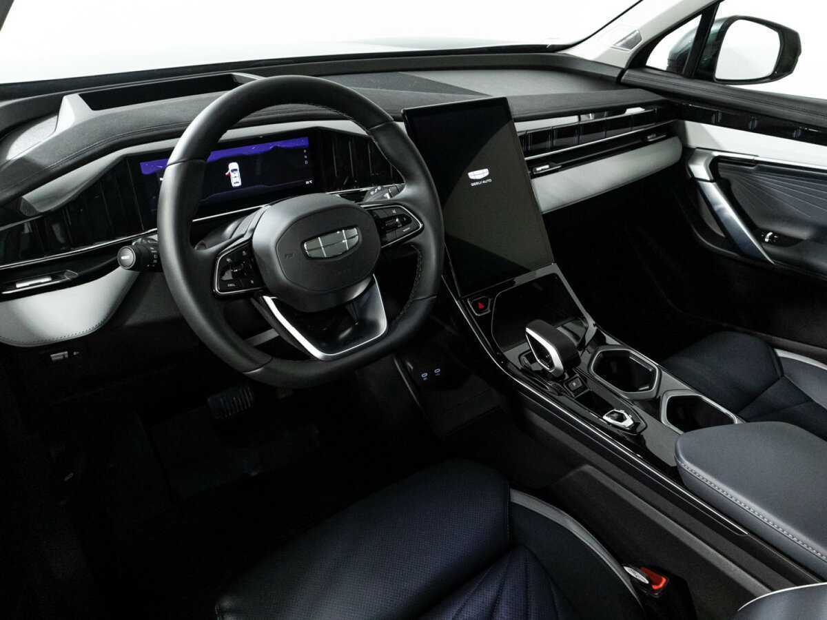 Geely Atlas с пробегом — 2024 год. Фото: #9