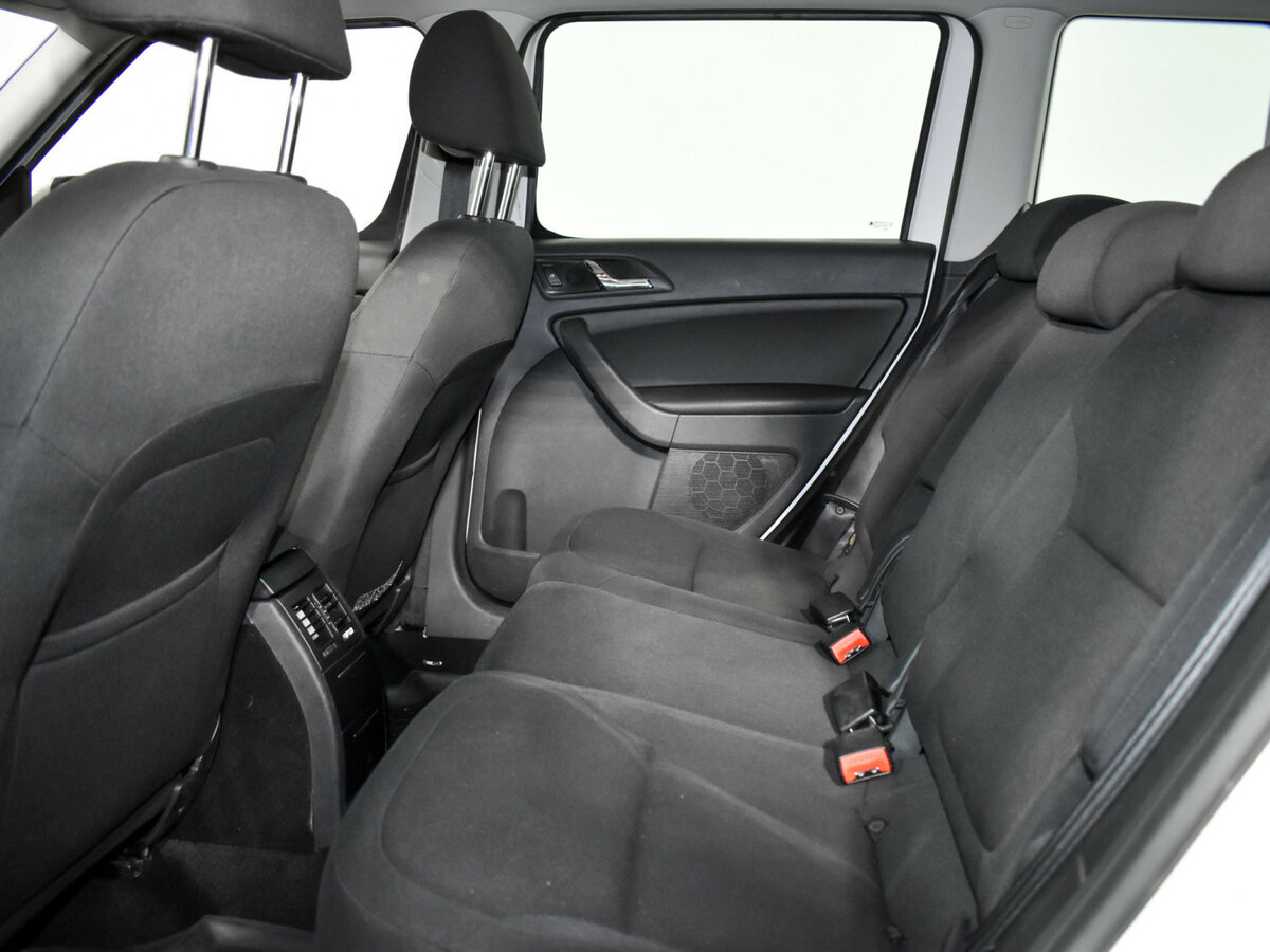 Skoda Yeti с пробегом — 2014 год. Фото: #10