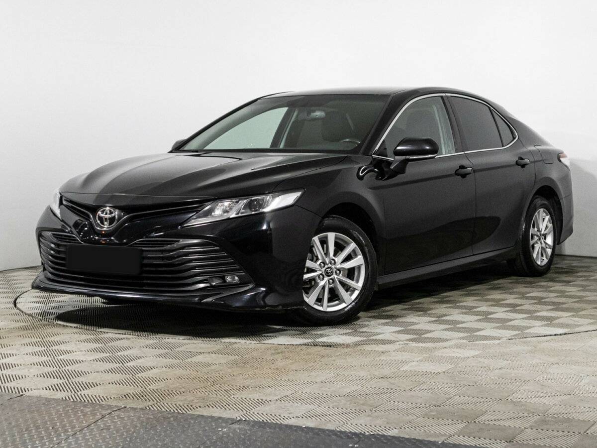 Toyota Camry с пробегом — 2018 год. Фото: #0