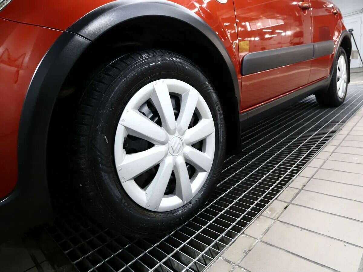 Suzuki SX4 с пробегом — 2013 год. Фото: #13