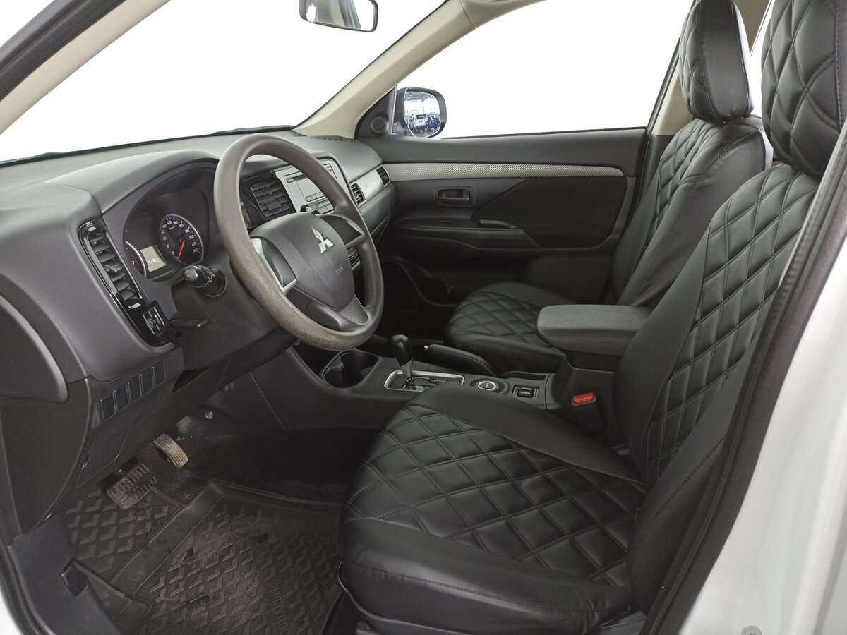 Mitsubishi Outlander с пробегом — 2014 год. Фото: #13