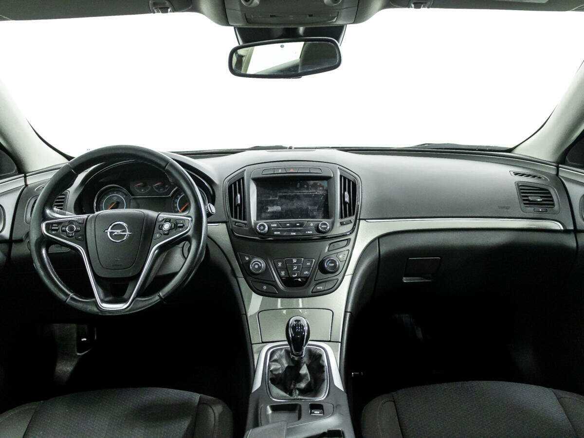 Opel Insignia с пробегом — 2014 год. Фото: #12