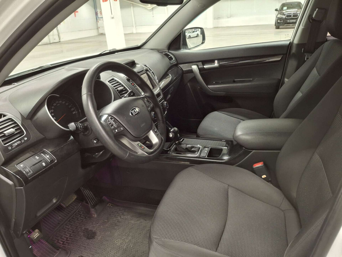 Kia Sorento с пробегом — 2017 год. Фото: #14