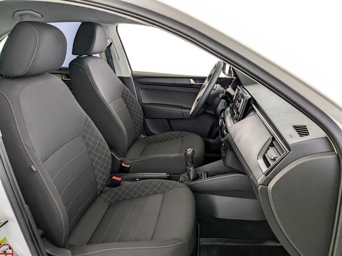 Skoda Rapid с пробегом — 2020 год. Фото: #21