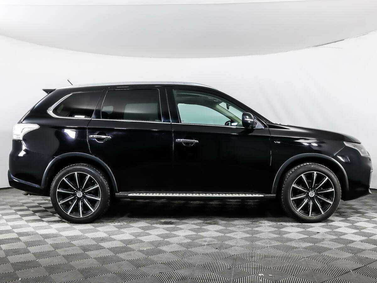 Mitsubishi Outlander с пробегом — 2014 год. Фото: #4