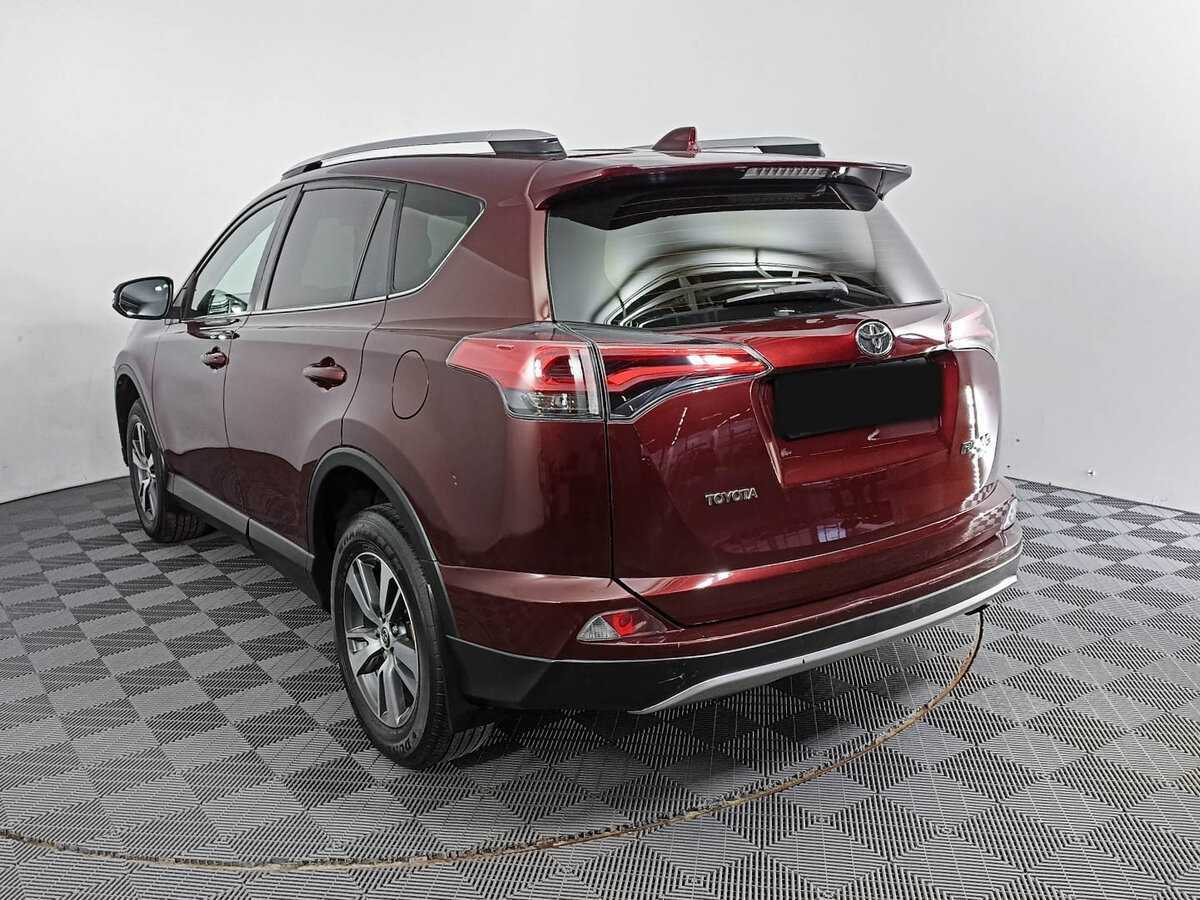 Toyota RAV4 с пробегом — 2019 год. Фото: #6