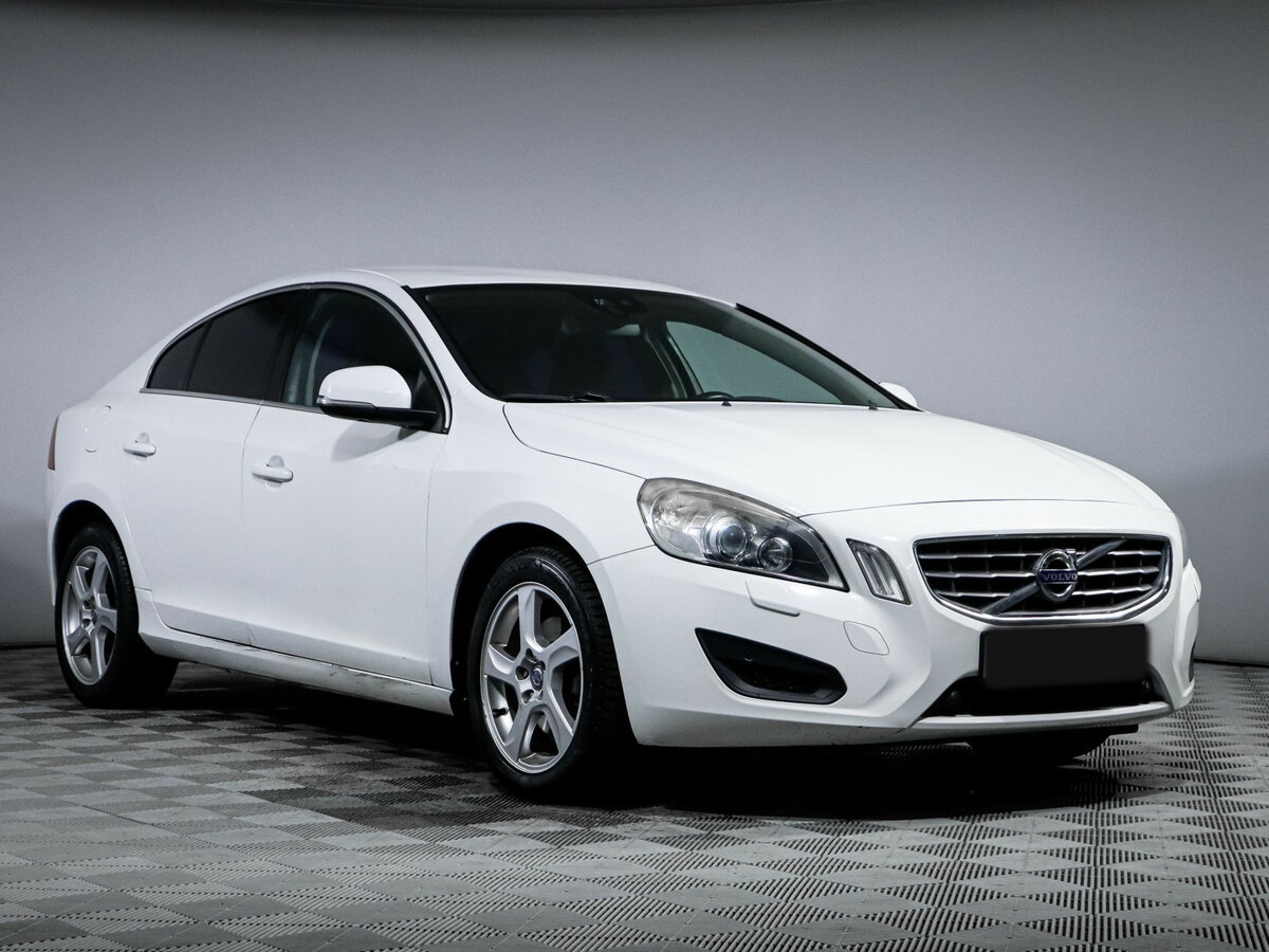 Volvo S60 с пробегом — 2012 год. Фото: #2