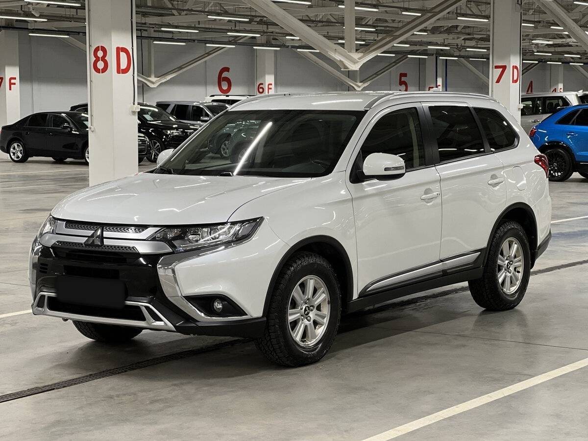 Mitsubishi Outlander с пробегом — 2021 год. Посмотреть фото