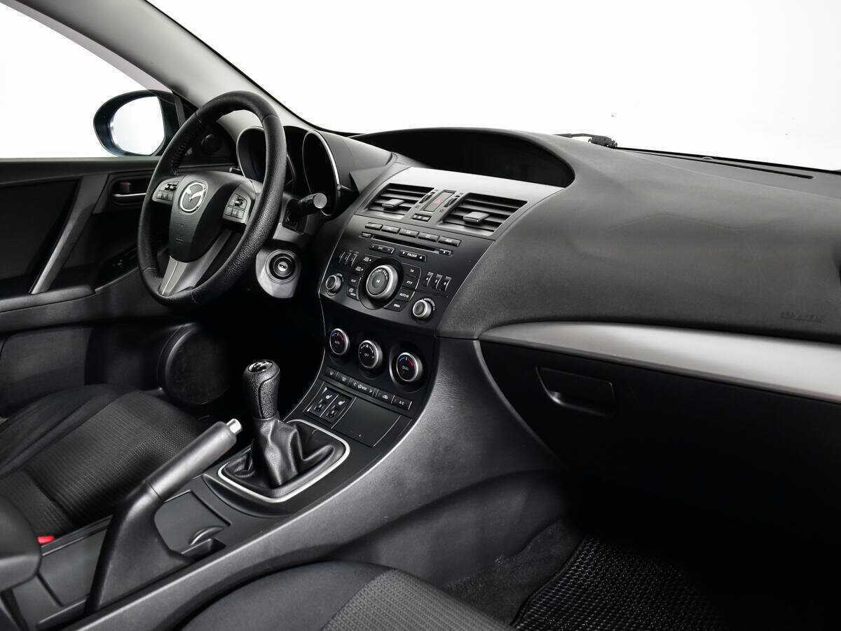Mazda 3 с пробегом — 2012 год. Фото: #8